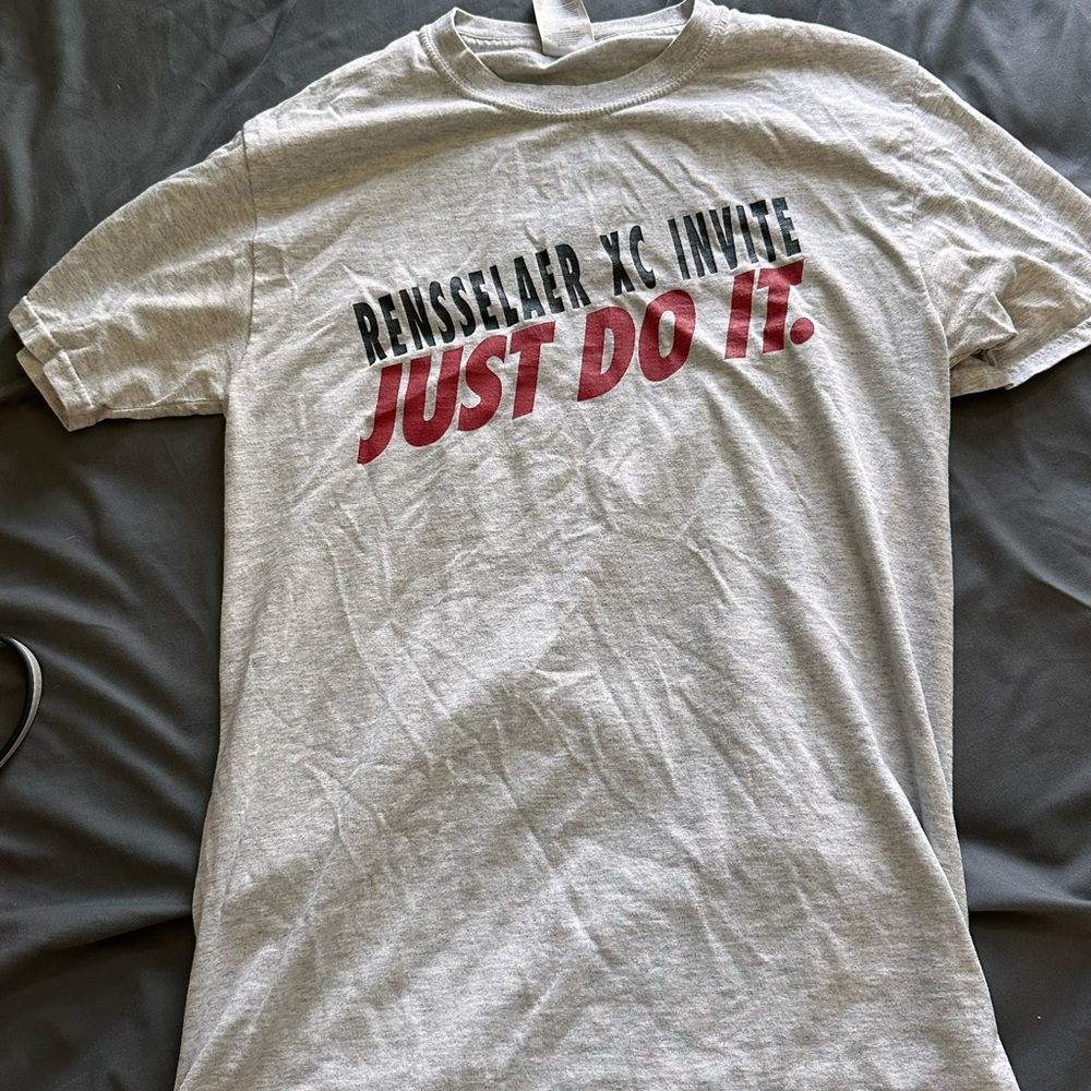 Jerzees size s grey t shirt